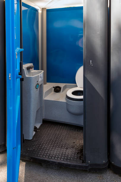 Portable Toilet Options We Offer in Pepperdine University, CA